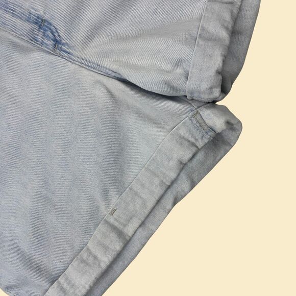 90s Riders highrise denim shorts, vintage 33" waist womens lightwash shorts - Picture 7 of 9